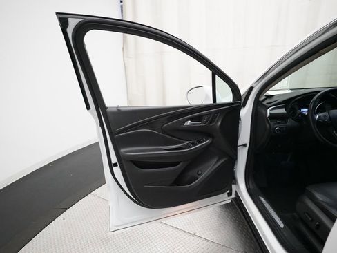 Used 2017 Buick Envision Essence FWD image 28