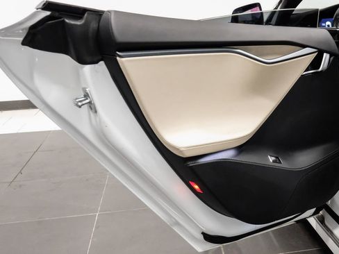 Used 2020 Tesla Model S Long Range image 36