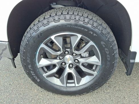 Used 2023 Chevrolet Silverado 1500 LT image 8