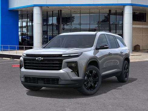 New 2027 Chevrolet Traverse LT w/ Midnight/Sport Edition FWD image 6