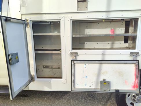 Used 2012 Chevrolet Express 3500 image 12