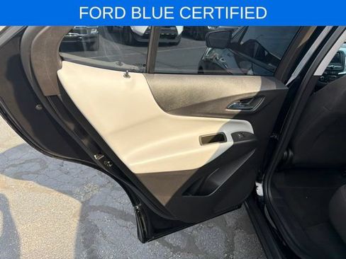 Used 2023 Chevrolet Equinox LS FWD image 19