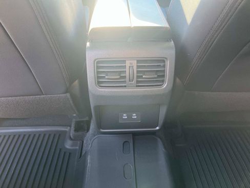 Used 2026 Nissan Rogue SV image 17