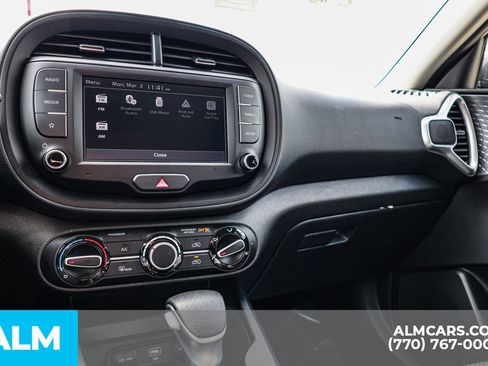 Used 2025 Kia Soul LX w/ LX Technology Package FWD image 40