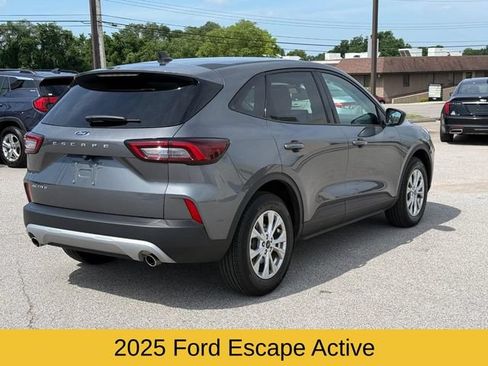 Used 2025 Ford Escape Active FWD image 3