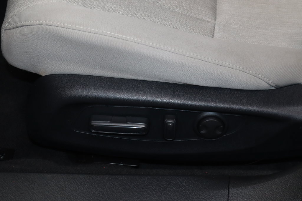 Used 2023 Honda Accord EX image 17