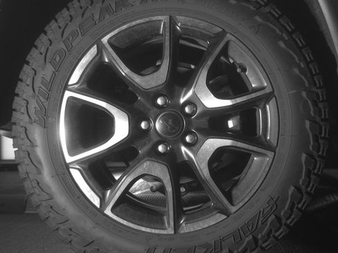 Used 2025 Jeep Compass Trailhawk AWD/4WD image 15