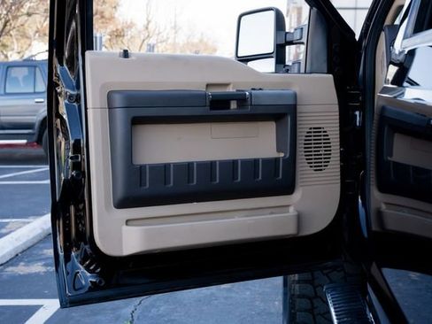 Used 2016 Ford F250 XLT w/ XLT Premium Package image 22