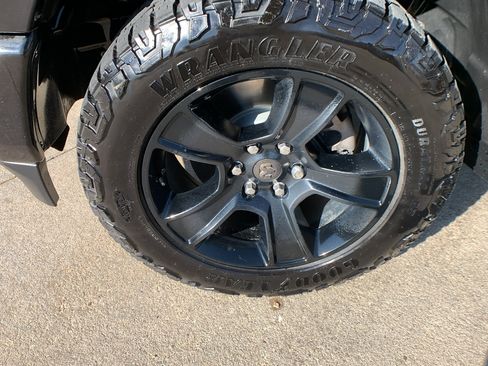 Used 2020 RAM 1500 Big Horn AWD/4WD image 9