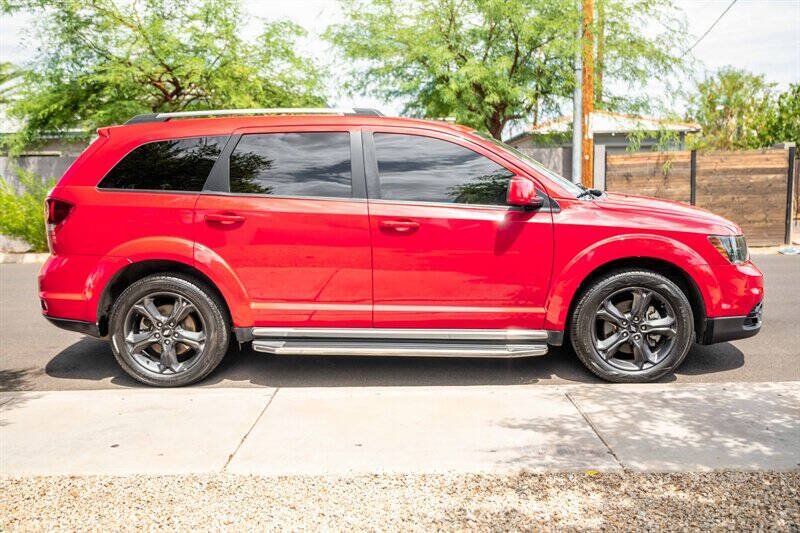 Used 2020 Dodge Journey Crossroad FWD image 6