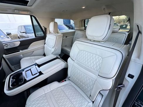 Used 2023 Lincoln Navigator Black Label image 39