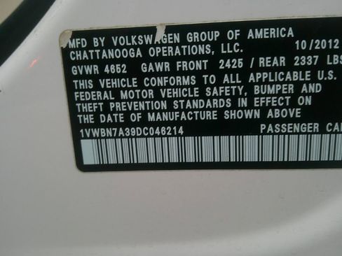 Used 2013 Volkswagen Passat TDI SE image 16