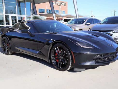 Used 2016 Chevrolet Corvette Stingray Coupe w/ 2LT Preferred Equipment Group image 4