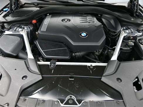 Used 2023 BMW 530i xDrive image 17
