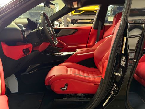 Used 2023 Ferrari Purosangue AWD/4WD image 23