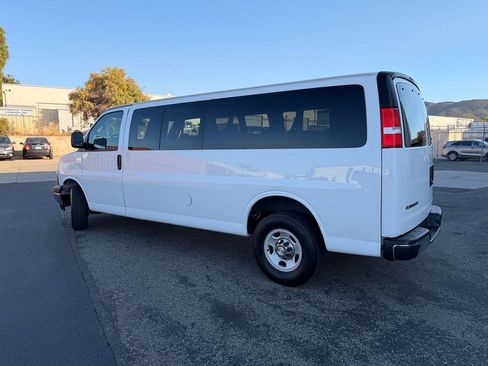 Used 2024 Chevrolet Express 3500 LT w/ LT Preferred Equipment Group RWD image 16