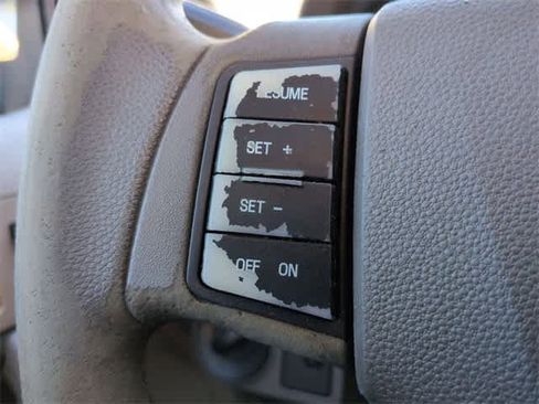 Used 2010 Ford Focus SE image 22