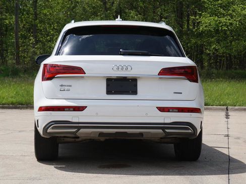 Used 2021 Audi Q5 2.0T Premium w/ Convenience Package AWD/4WD image 4