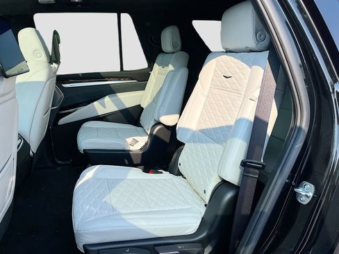 New 2026 Cadillac Escalade Platinum Sport w/ LPO, ONYX Package AWD/4WD image 29
