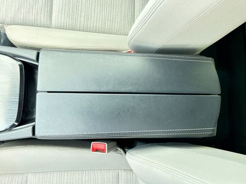 Used 2023 Nissan Rogue SV FWD image 21