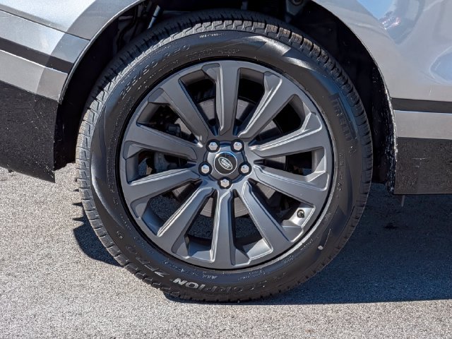 Used 2019 Land Rover Range Rover Velar R-Dynamic SE AWD/4WD image 11