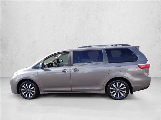 Used 2019 Toyota Sienna XLE Premium AWD/4WD image 2