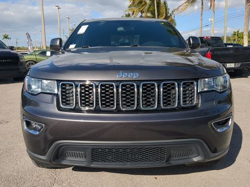 Used 2020 Jeep Grand Cherokee Laredo w/ Security & Convenience Group image 3