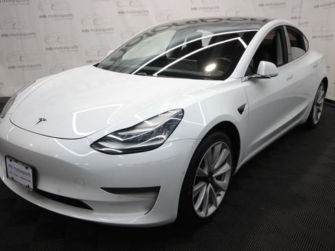 Used 2020 Tesla Model 3 Standard Range Plus RWD image 1
