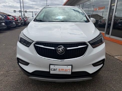 Used 2019 Buick Encore Essence AWD/4WD image 2