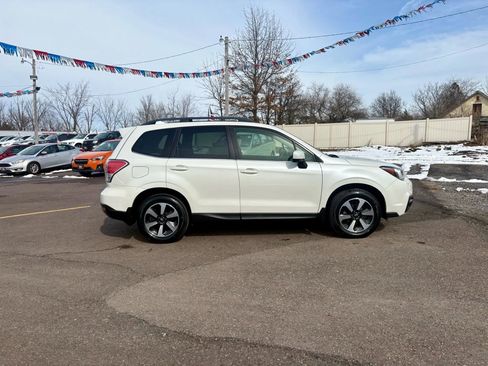 Used 2018 Subaru Forester 2.5i Limited w/ Popular Package #2 image 6