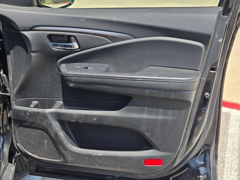 Used 2020 Honda Ridgeline Sport image 25