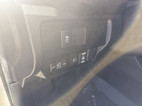 Used 2022 Toyota Tacoma TRD Off-Road image 15