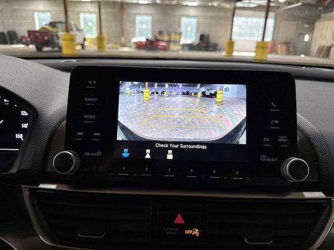 Used 2019 Honda Accord LX image 23