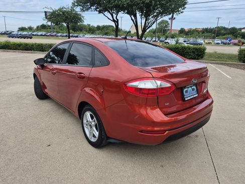 Used 2018 Ford Fiesta SE FWD image 8