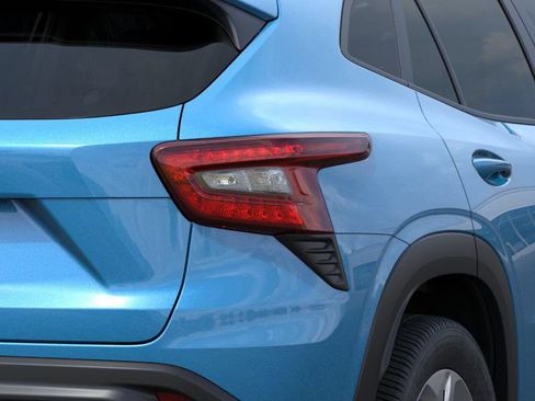 New 2026 Chevrolet Trax LS FWD image 18