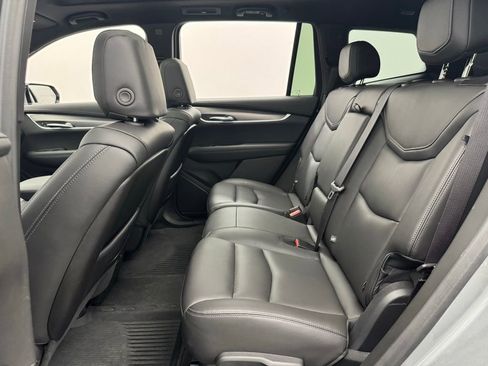 Used 2025 Cadillac XT6 Luxury w/ LPO, Floor Liner Package image 42