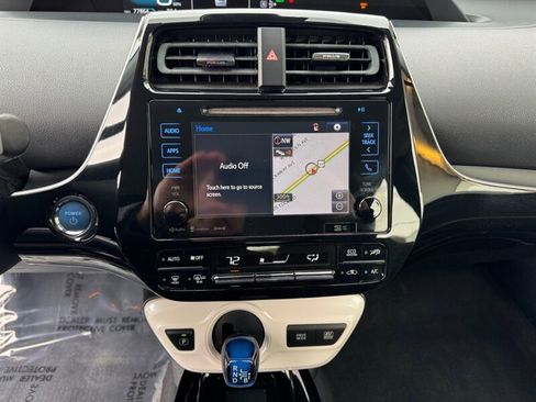 Used 2017 Toyota Prius Two image 24