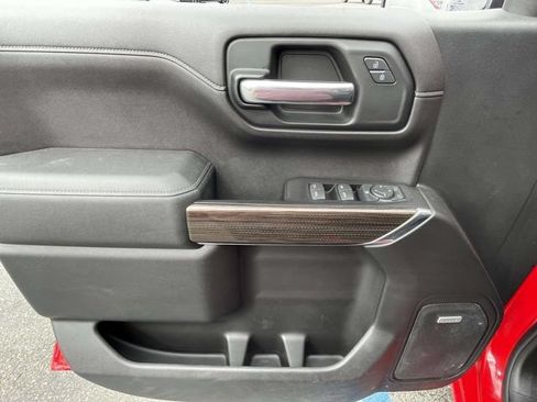 Used 2019 Chevrolet Silverado 1500 LT Trail Boss AWD/4WD image 17
