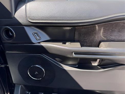 Used 2019 Ford Expedition Max Limited AWD/4WD image 35