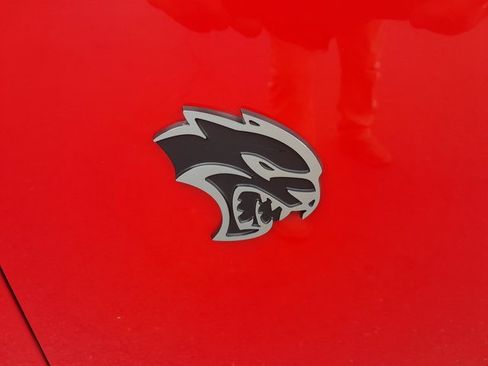 Used 2016 Dodge Challenger SRT Hellcat image 3