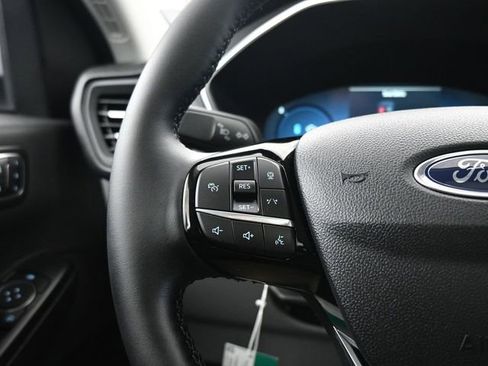 New 2025 Ford Escape SE w/ PHEV Premium Package image 15