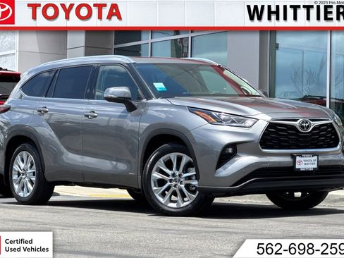 Certified 2026 Toyota Highlander Limited AWD/4WD image 1