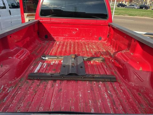 Used 2001 Ford F350 Lariat image 18