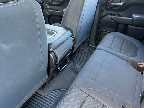 Used 2019 Chevrolet Silverado 1500 Custom w/ Custom Value Package image 9