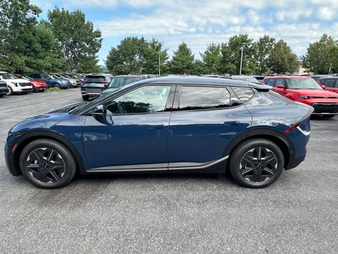 New 2025 Kia EV6 Light w/ Light LR Technology Package image 8