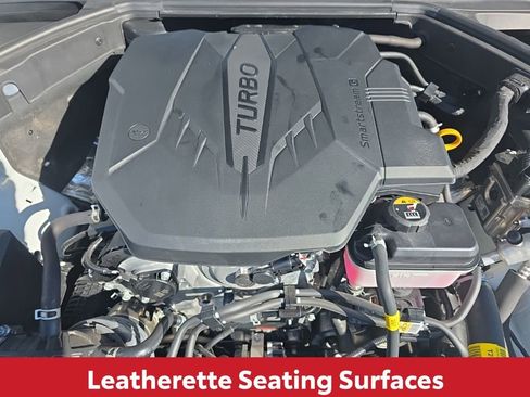 Used 2025 Genesis G70 2.5T image 12