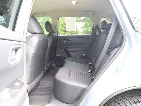 Certified 2025 Nissan Rogue SV AWD/4WD image 20