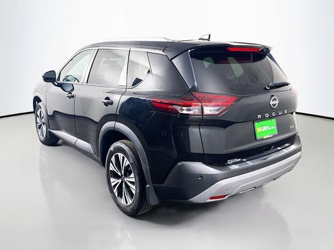 Used 2022 Nissan Rogue SV w/ SV Premium Package image 7