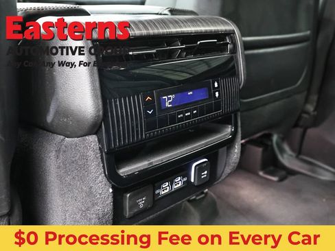 Used 2024 Jeep Wagoneer L Series II RWD image 24
