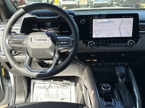 New 2026 GMC Canyon Denali image 7